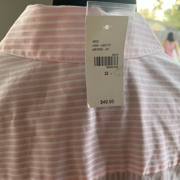 NWT Women’s Lane Bryant Button-Down Pink Blouse - Picture 2 of 5